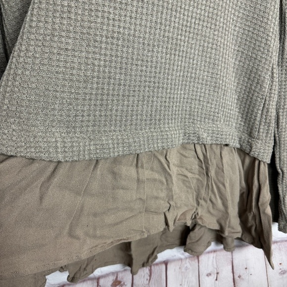 Kori America waffle knit long sleeve tunic top with ruffle hem, sz L, GUC - Picture 2 of 6